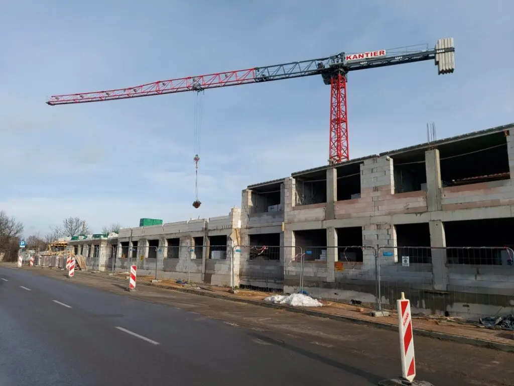 budowa bloku przy ulicy Kościelnej w Starachowicach / fot. Gazeta Starachowicka