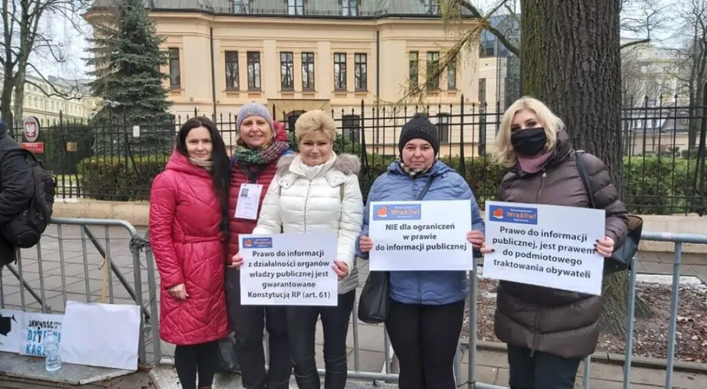 członkinie Stowarzyszenia z Katarzyną Batko-Tołuć (na zdjęciu: druga od lewej) / fot. Stowarzyszenie Wrażliwi Społecznie