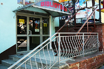 Miejska Biblioteka Publiczna w Starachowicach przy ul. Kochanowskiego 5