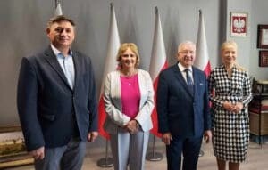 Na zdjęciu (od lewej): przewodniczący Rady Gminy w Mircu Jan Zawisza, radna Danuta Krępa, poseł Krzysztof Lipiec, radna Agnieszka Kuś / fot. Anna Ząbecka - Gazeta Starachowicka