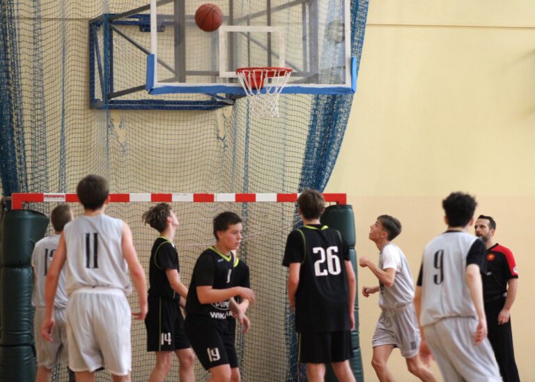 Basket nadal w grze o awans. Ważne zwycięstwo z STK Nowy Sącz