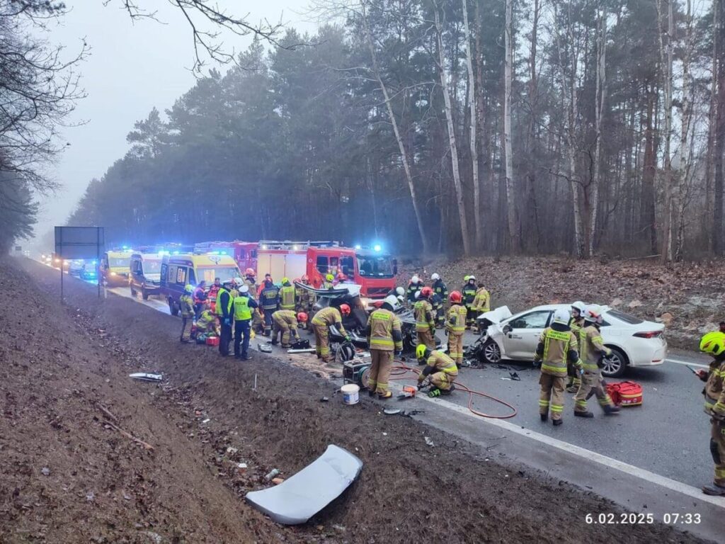 Poważny wypadek na DK 74 w Koliszowach- powiat konecki