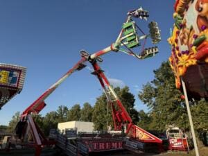 Galeria z soboty Dni Starachowic 2025 – lunapark i zabawa