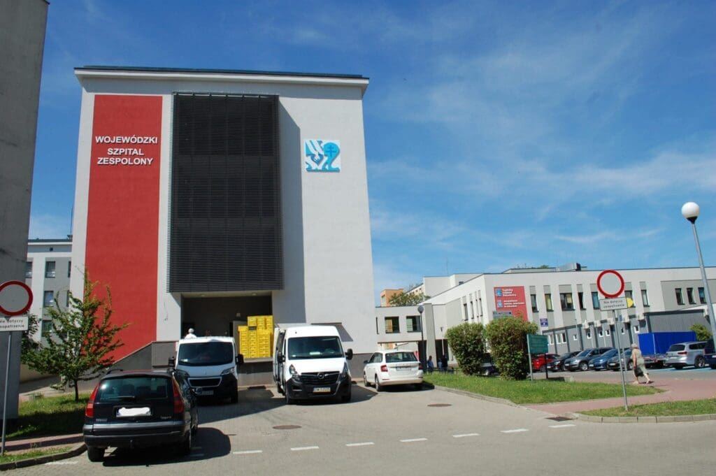 Szokujące sceny w Kielcach. Agresywny pacjent z nożem w szpitalu