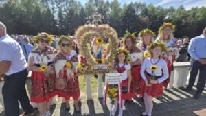 Kłosy zbóż i plony symbolizujące dożynki w Kałkowie-Godowie
